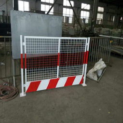 振鼎絲網(wǎng) 焊接式基坑圍欄與建筑工地防護(hù)網(wǎng)的直銷優(yōu)勢